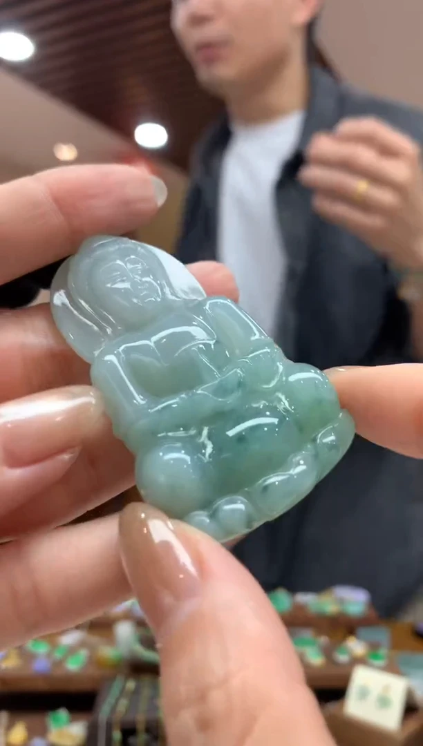 翡翠未镶嵌吊坠(不含链)观音