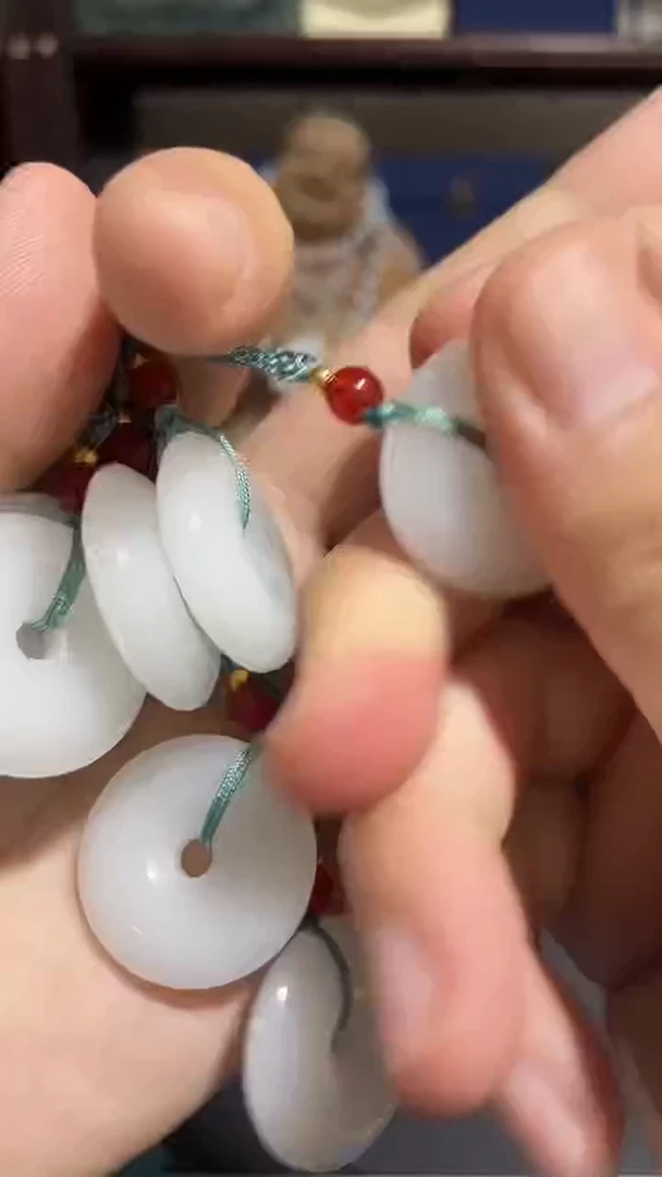 石英质玉未镶嵌颈饰2