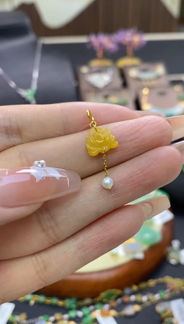 【闪购商品】翡翠颈饰18K金镶嵌净货15889