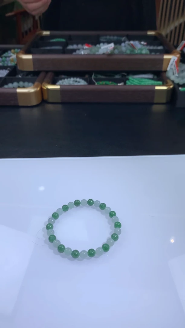 未镶嵌定制翡翠已*置翡翠