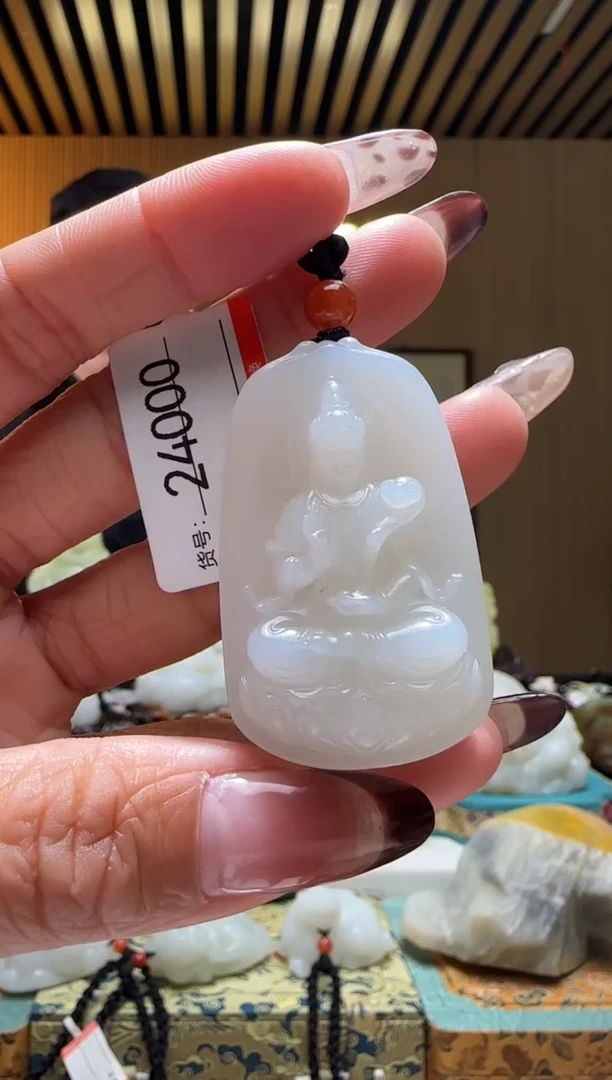 颈饰未镶嵌和田玉1