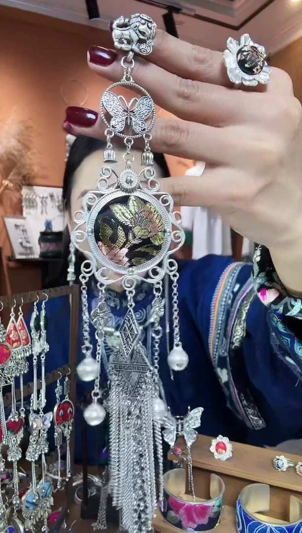 【闪购商品】刺绣纯手工民族风压襟