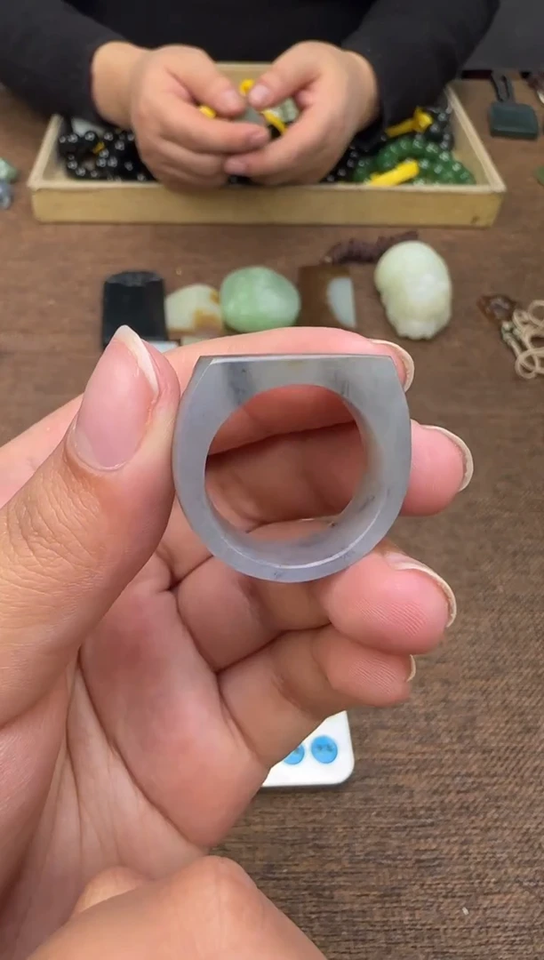 未镶嵌戒圈和田玉戒圈