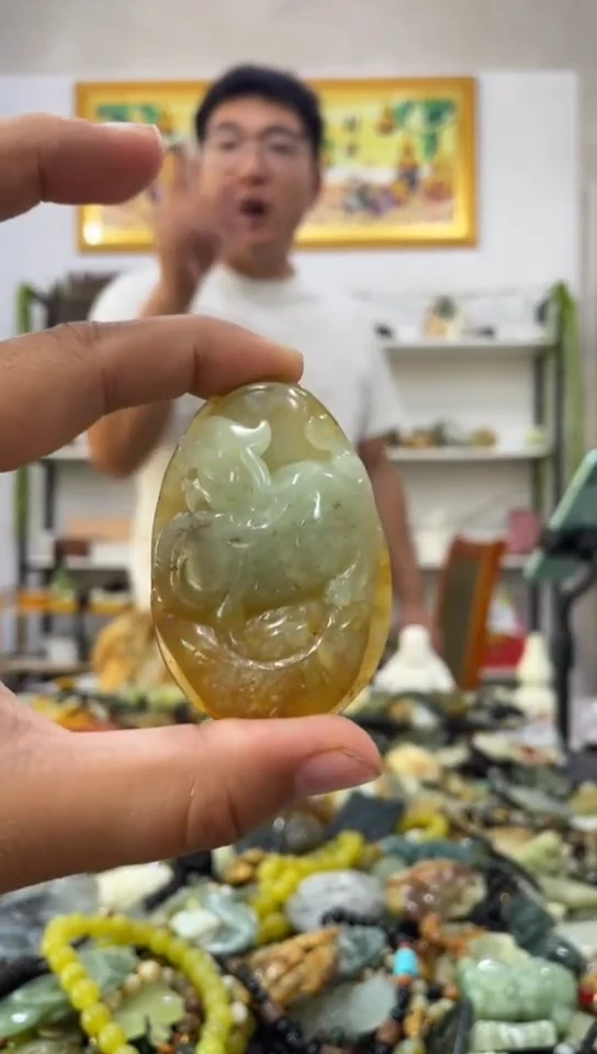 未镶嵌岫玉吊坠