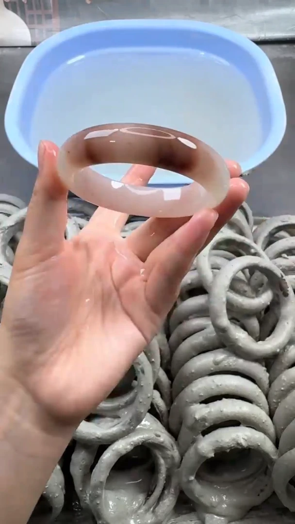 石英质玉手镯未镶嵌1 6160