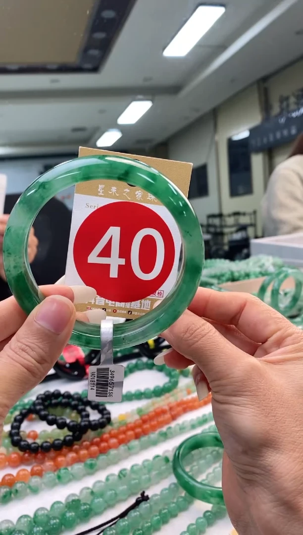 未镶嵌手镯石英质玉62+40