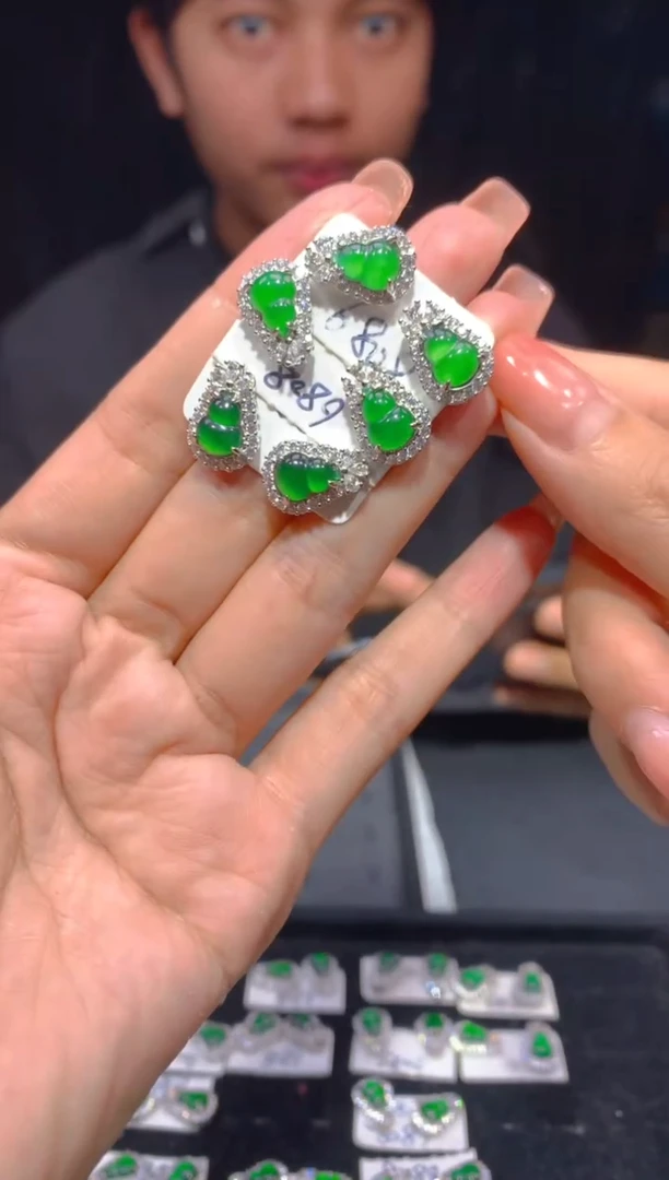 【闪购商品】定制翡翠未镶嵌150多样性发货（发其一）