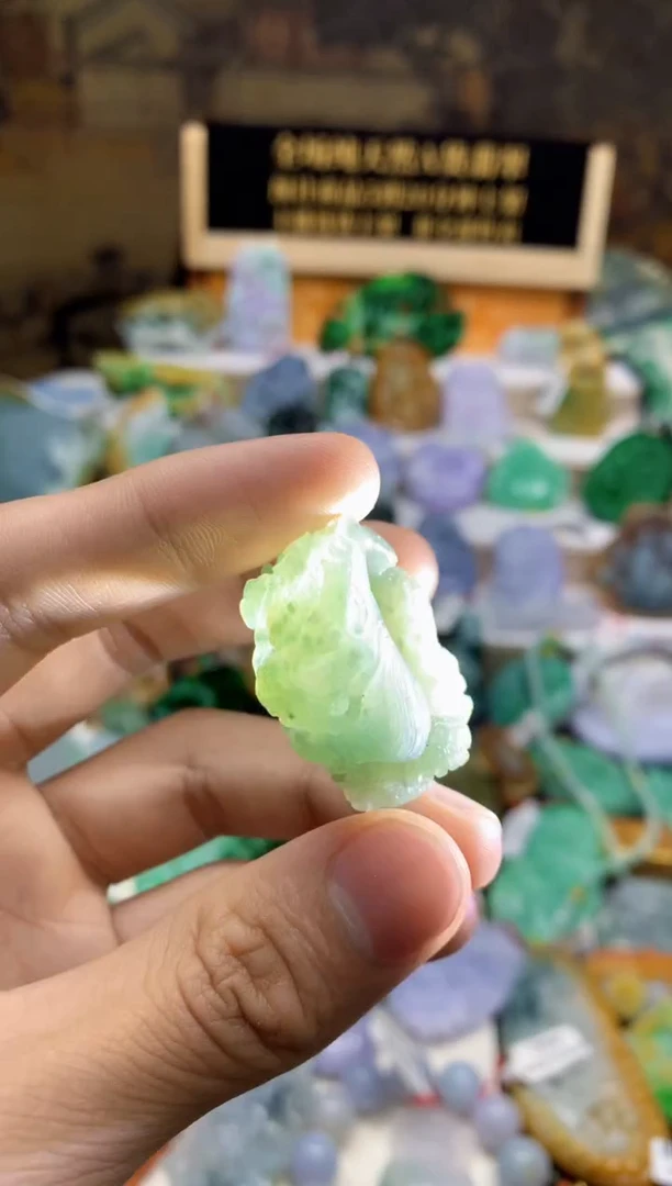 颈饰未镶嵌翡翠天然A货翡翠