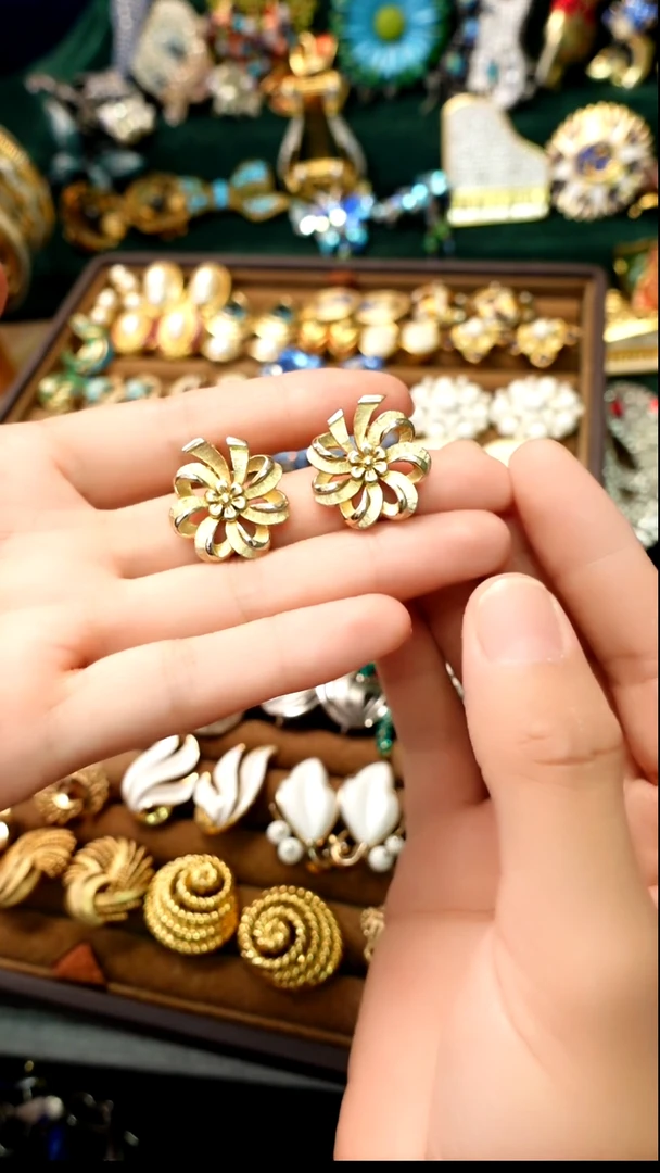 纯铜合金锆石妙*耳环