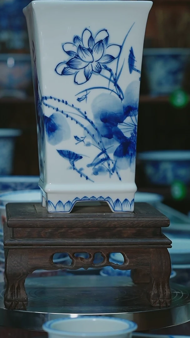 【闪购商品】摆件手绘陶瓷内口8高17.8深