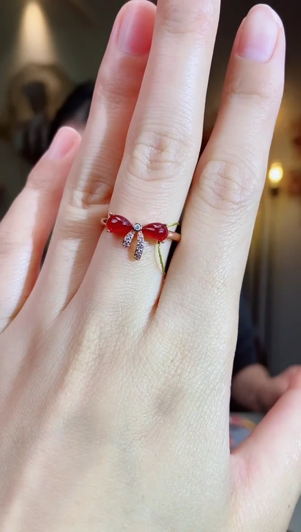 银S925镶嵌手饰红宝石手饰