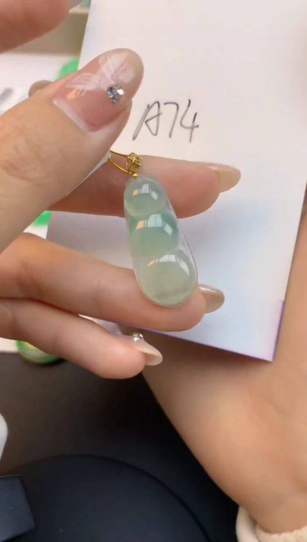 颈饰18K金镶嵌翡翠天然缅甸a货翡翠百元以上9元证书费自理