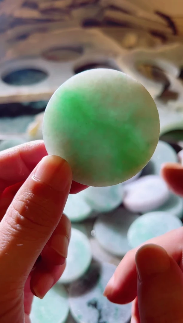 翡翠未镶嵌颈饰s****h翡翠A货29