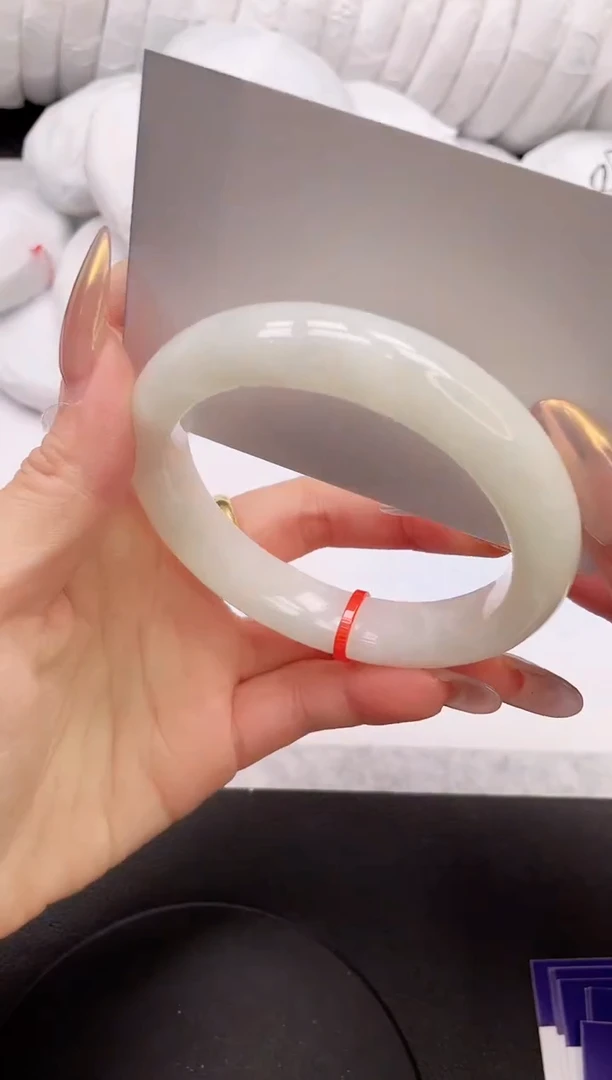 【闪购商品】和田玉手镯未镶嵌18L430-60