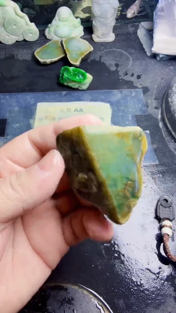 未镶嵌挂件翡翠山***峰天然翡翠117