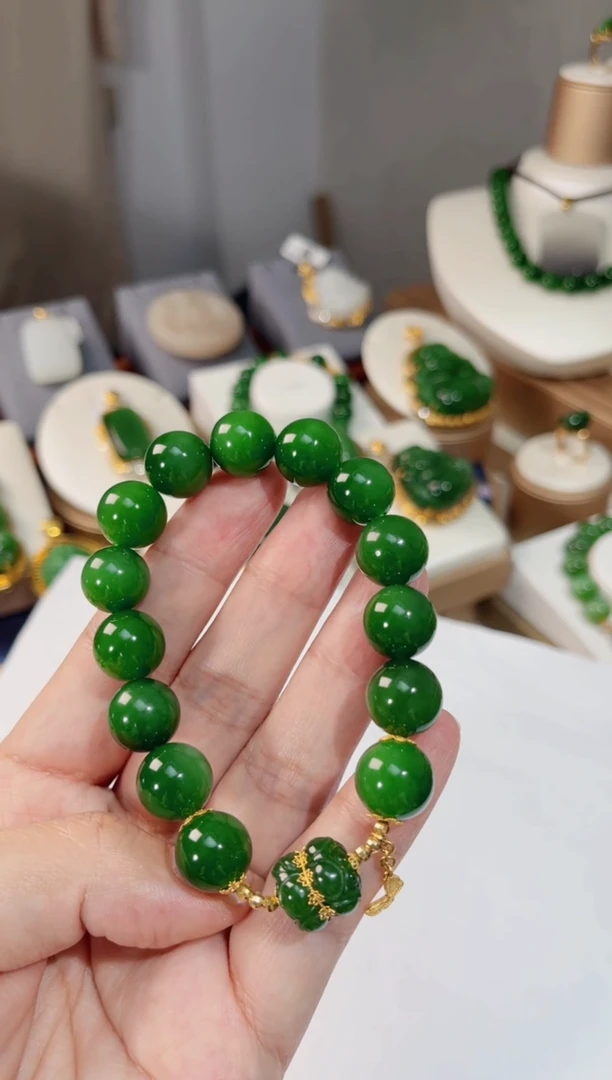 18K金镶嵌手串和田玉12mm