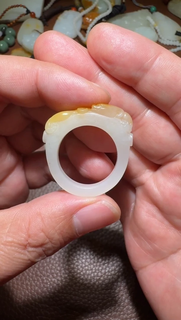 未镶嵌和田玉挂件和田玉