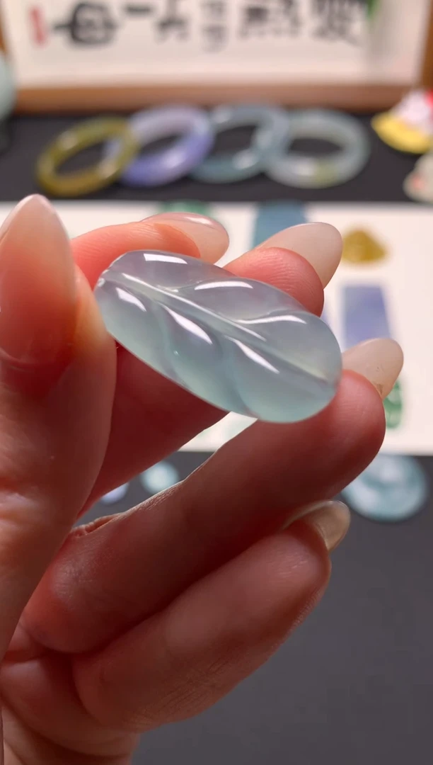 未镶嵌定制翡翠0182120372