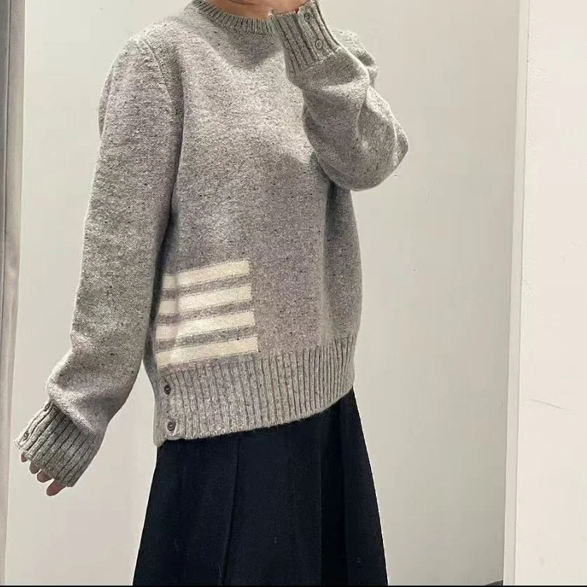 全新未使用 THOMBROWNE 纯色四条纹圆领针织衫 灰色/0
