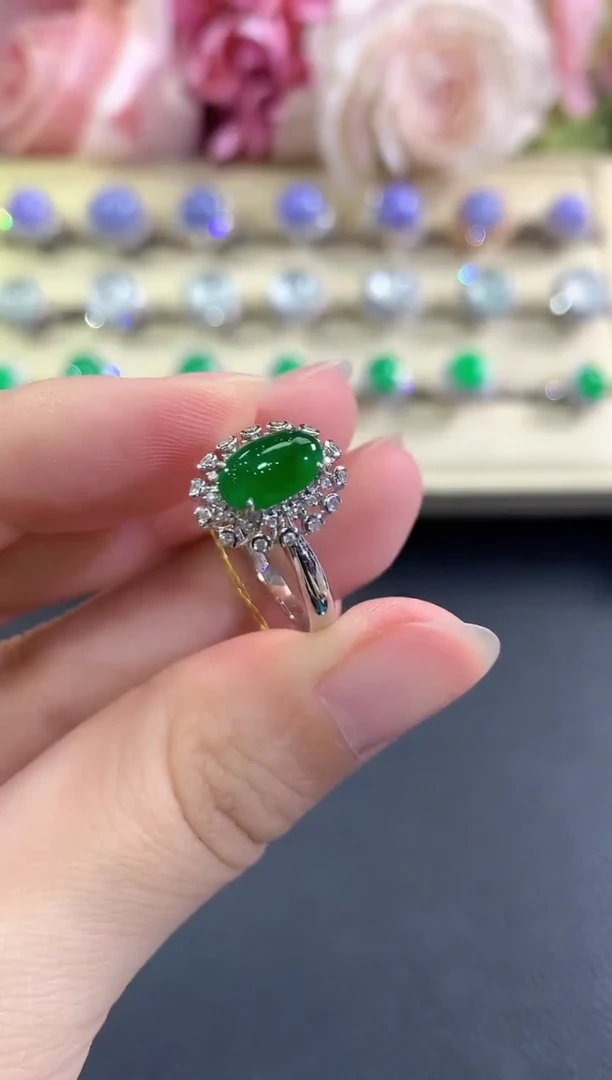 18K金镶嵌戒指翡翠b104