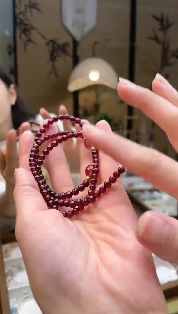 【闪购商品】水晶手链未镶嵌红色