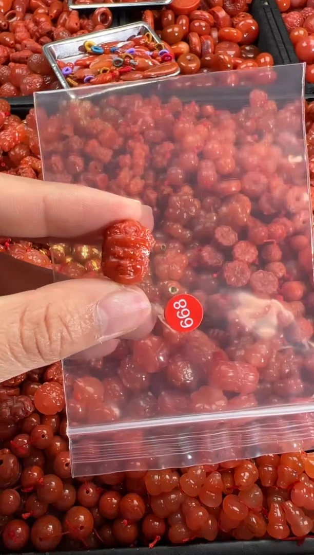 【闪购商品】南红玛瑙颈饰未镶嵌1