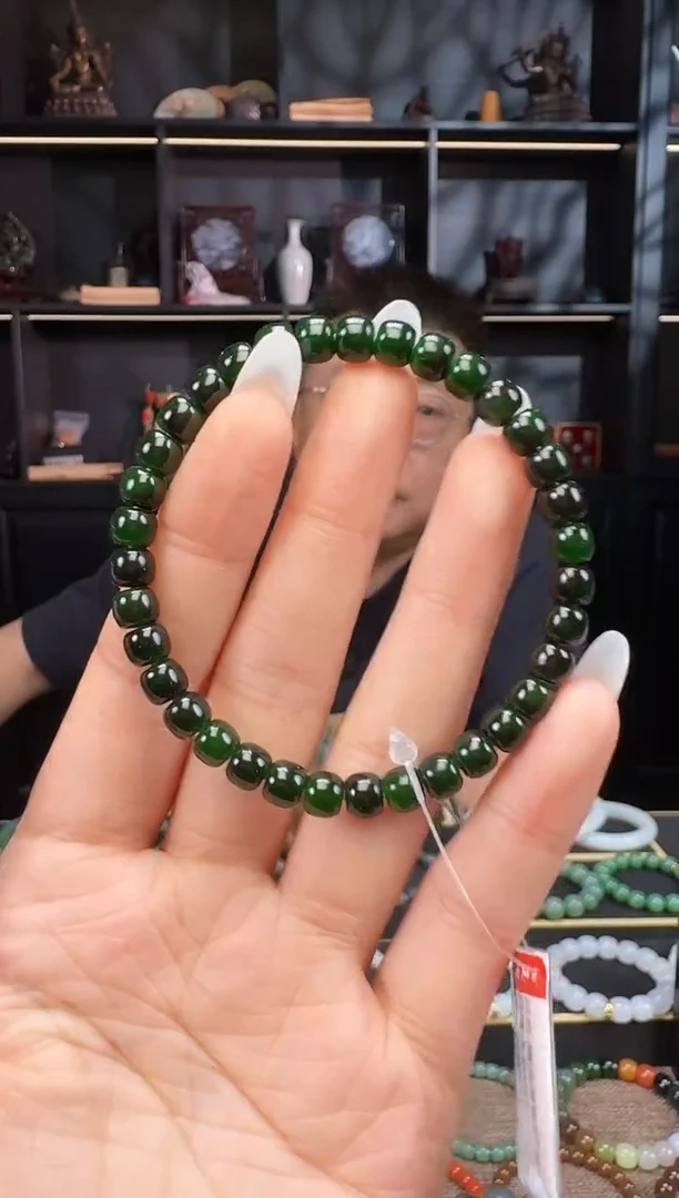 颈饰未镶嵌和田玉6mm碧玉老型手串