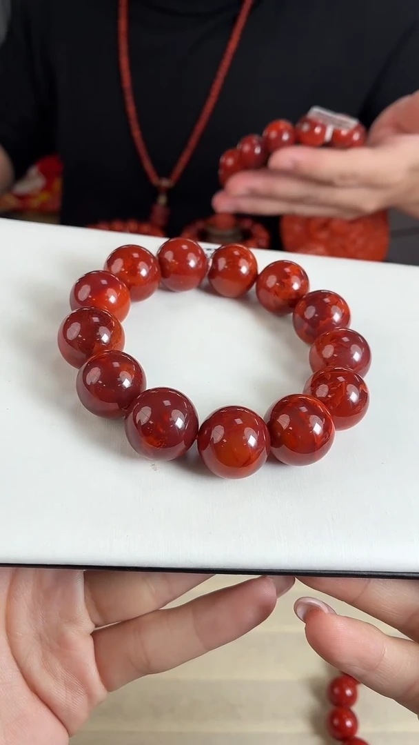 未镶嵌瓦西牛血手串18mm南红玛瑙（多样式发其一）