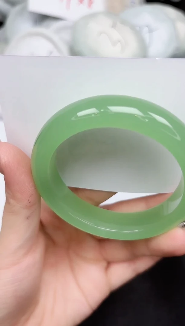 未镶嵌手镯石英质玉133-5354