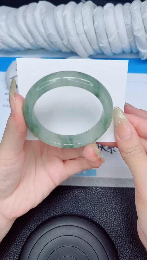 石英质玉手镯未镶嵌95-54