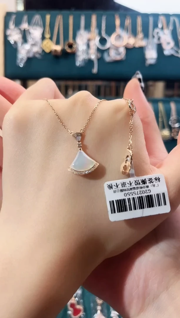 18K金镶嵌贝壳（贝母）套链18K金镶嵌 K玫裙子