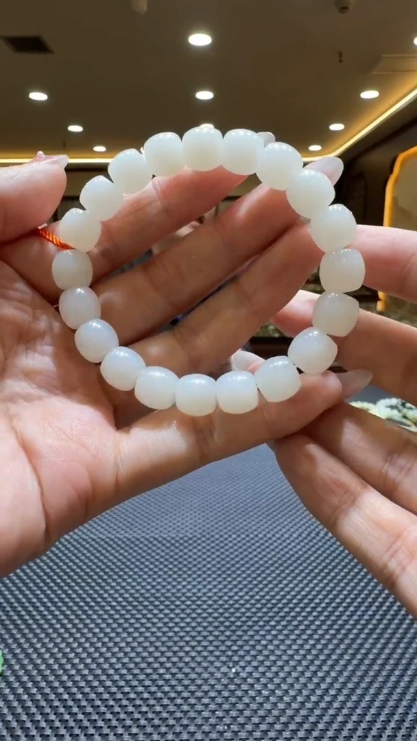 颈饰未镶嵌和田玉手串9-10mm