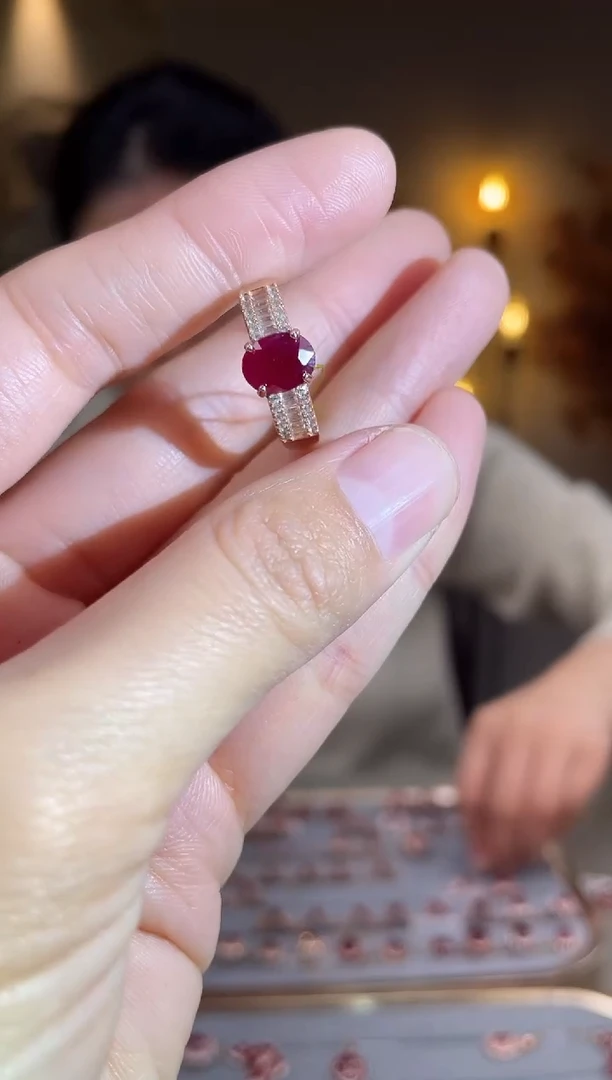 银S925镶嵌手饰红宝石手饰