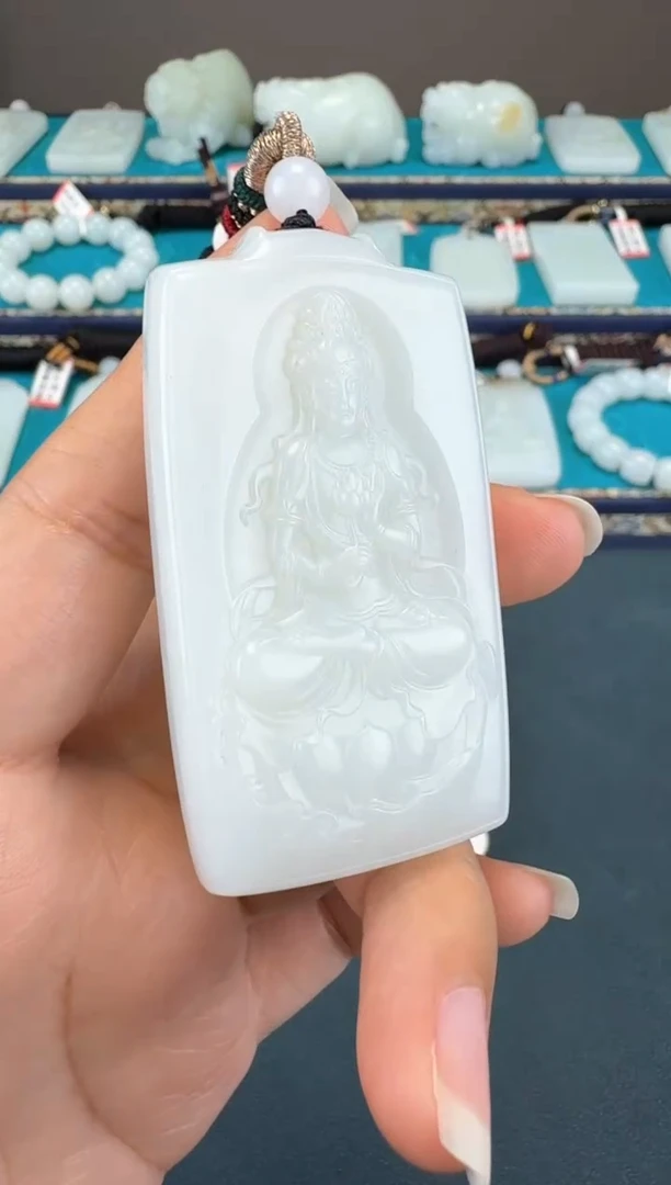 颈饰未镶嵌和田玉1