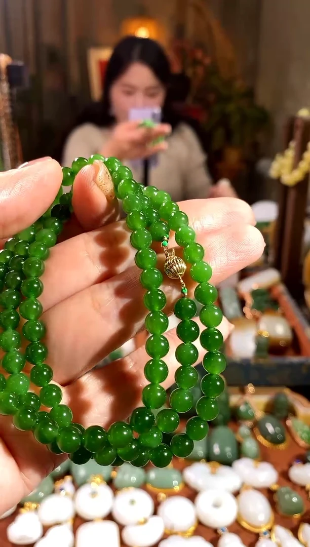 项链未镶嵌和田玉.