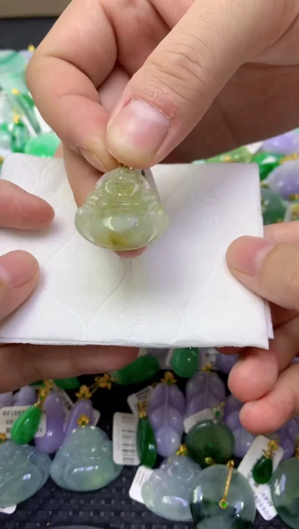 颈饰未镶嵌翡翠天然缅甸翡翠A货