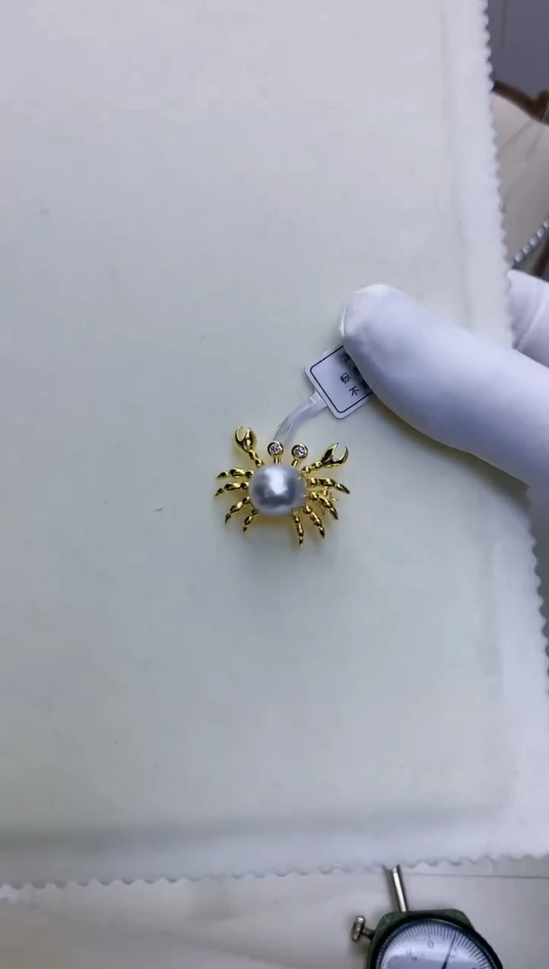 【闪购商品】海水珍珠饰品银S925镶嵌螃蟹吊坠