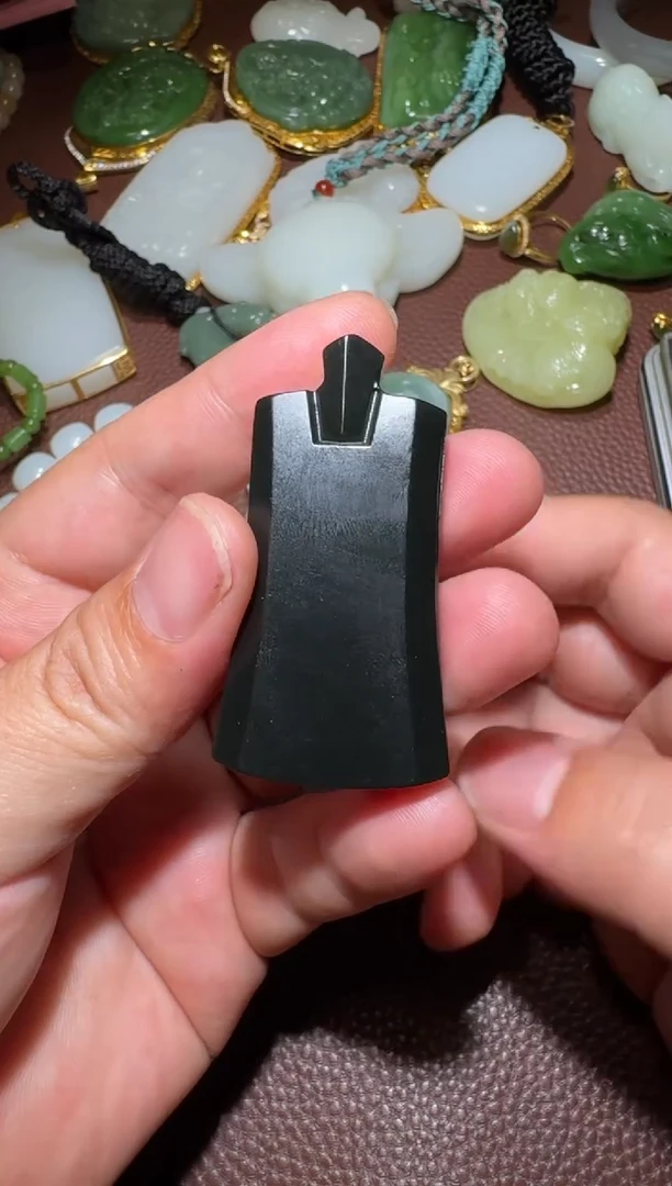 和田玉未镶嵌挂件和田玉