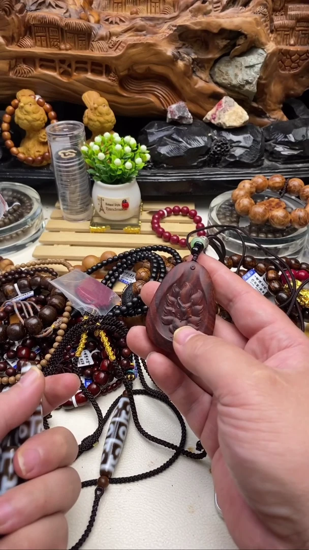 【闪购商品】黄花梨/降香黄檀手串/手链黄花梨