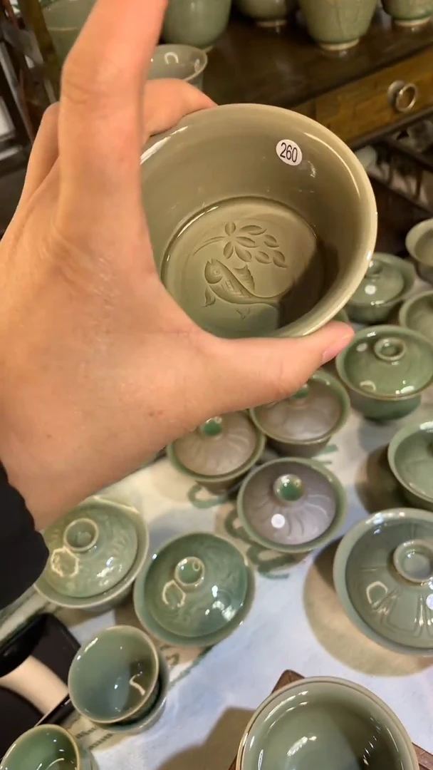 耀州窑青瓷刻花260马蹄主人杯一只