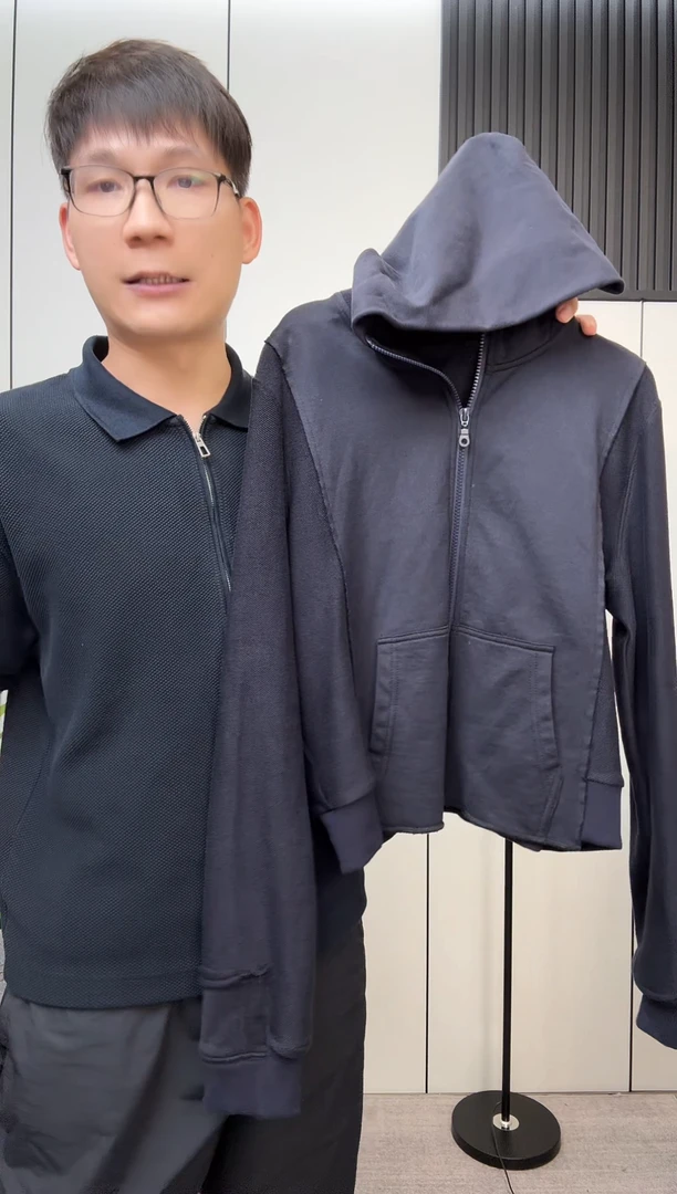 巴家同款面料，连帽卫衣