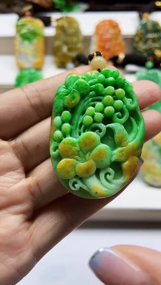 颈饰未镶嵌翡翠翡翠A货