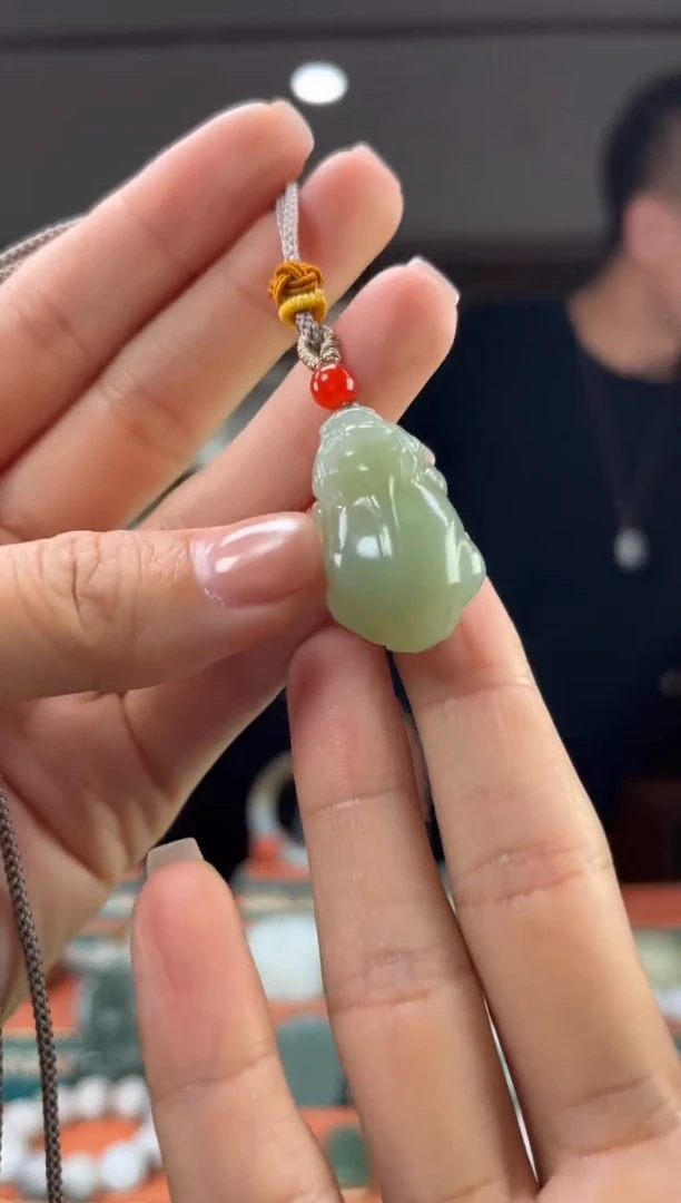 和田玉未镶嵌颈饰1