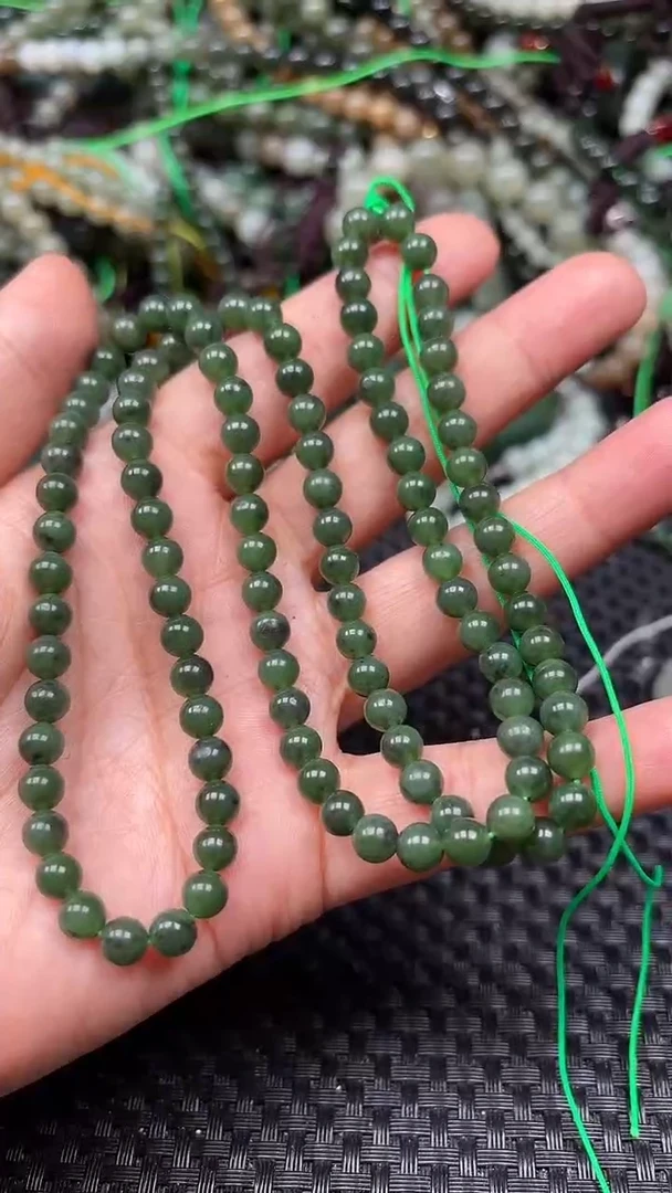 和田玉未镶嵌颈饰1