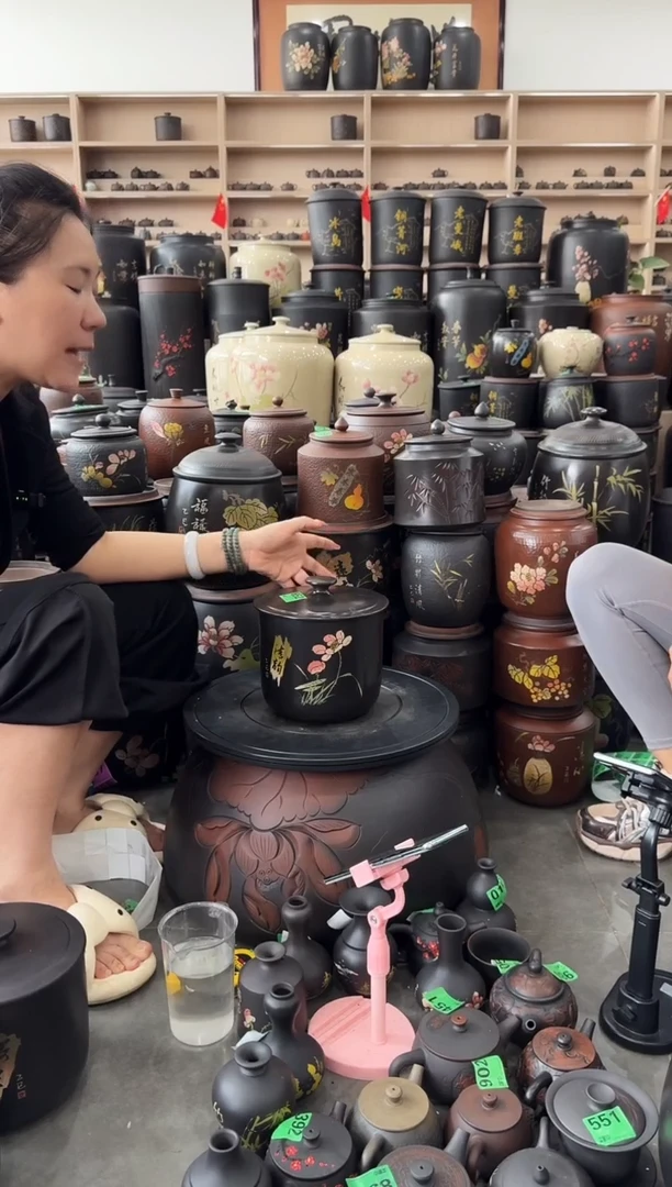 罐瑕疵茶叶罐  652  彩填小五饼