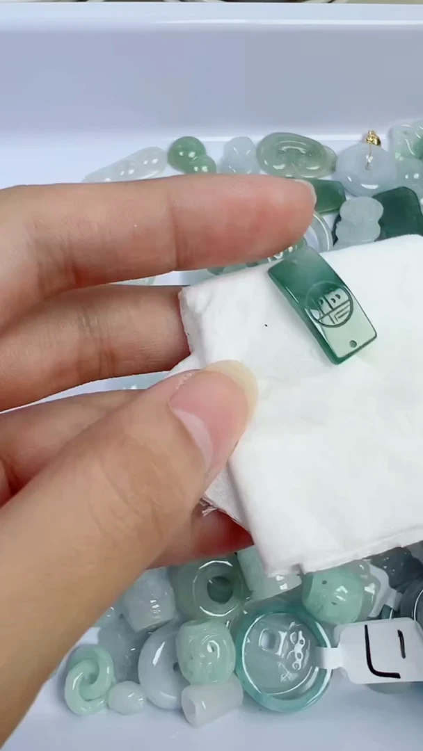 散珠翡翠79号链接，A货翡翠