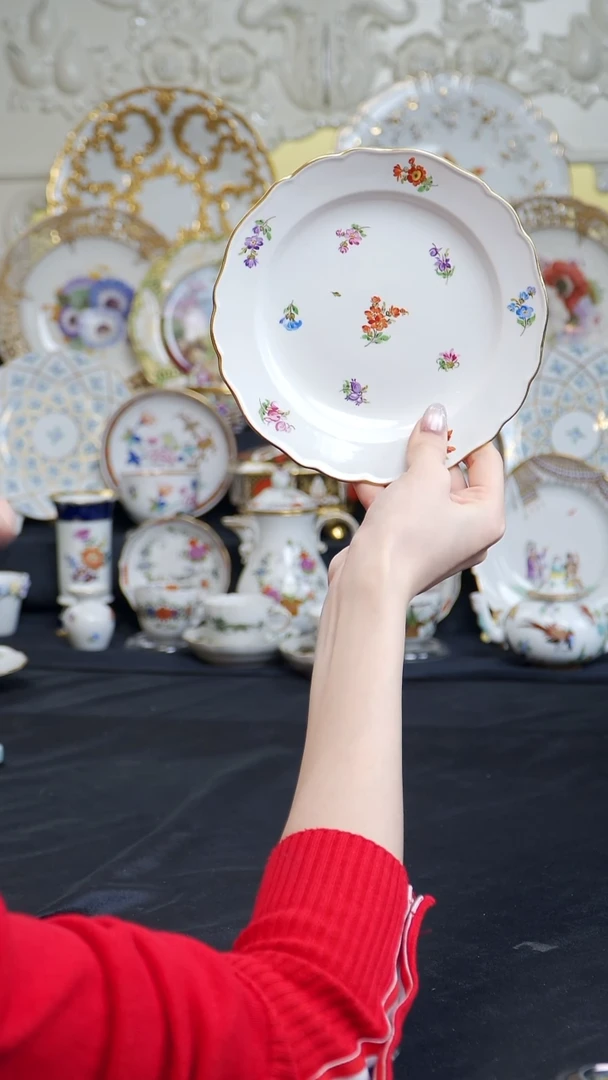 骨瓷婷婷中古器物如图所示18