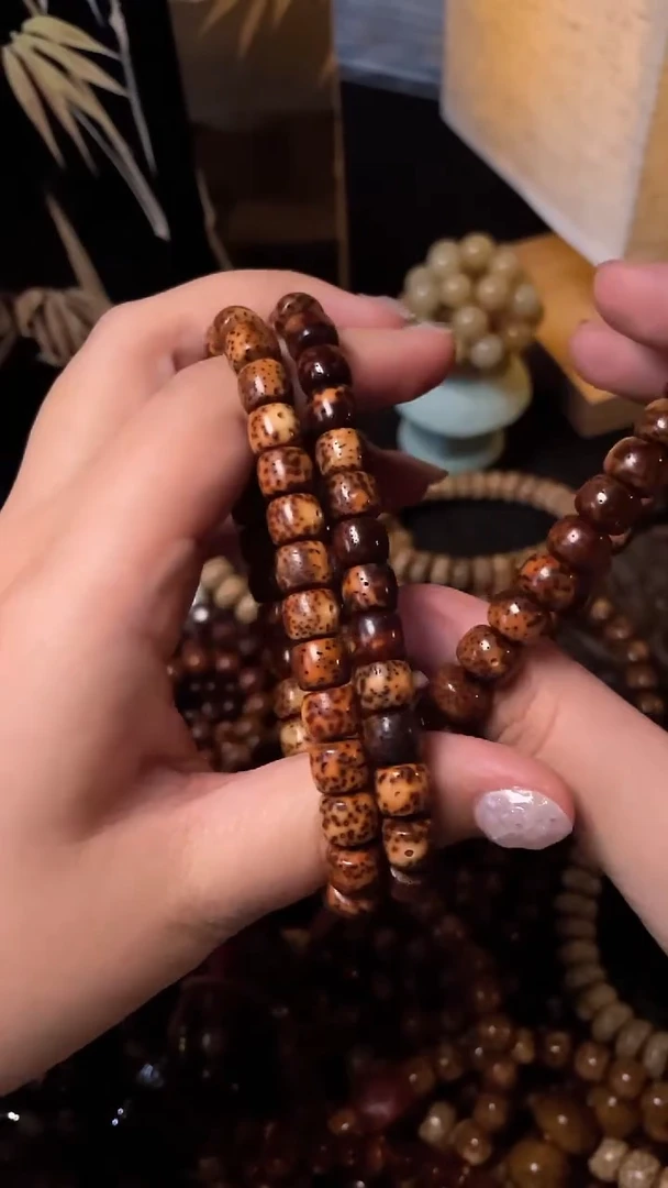 手串星月菩提精工级中珀花皮直切8*7手串（B）