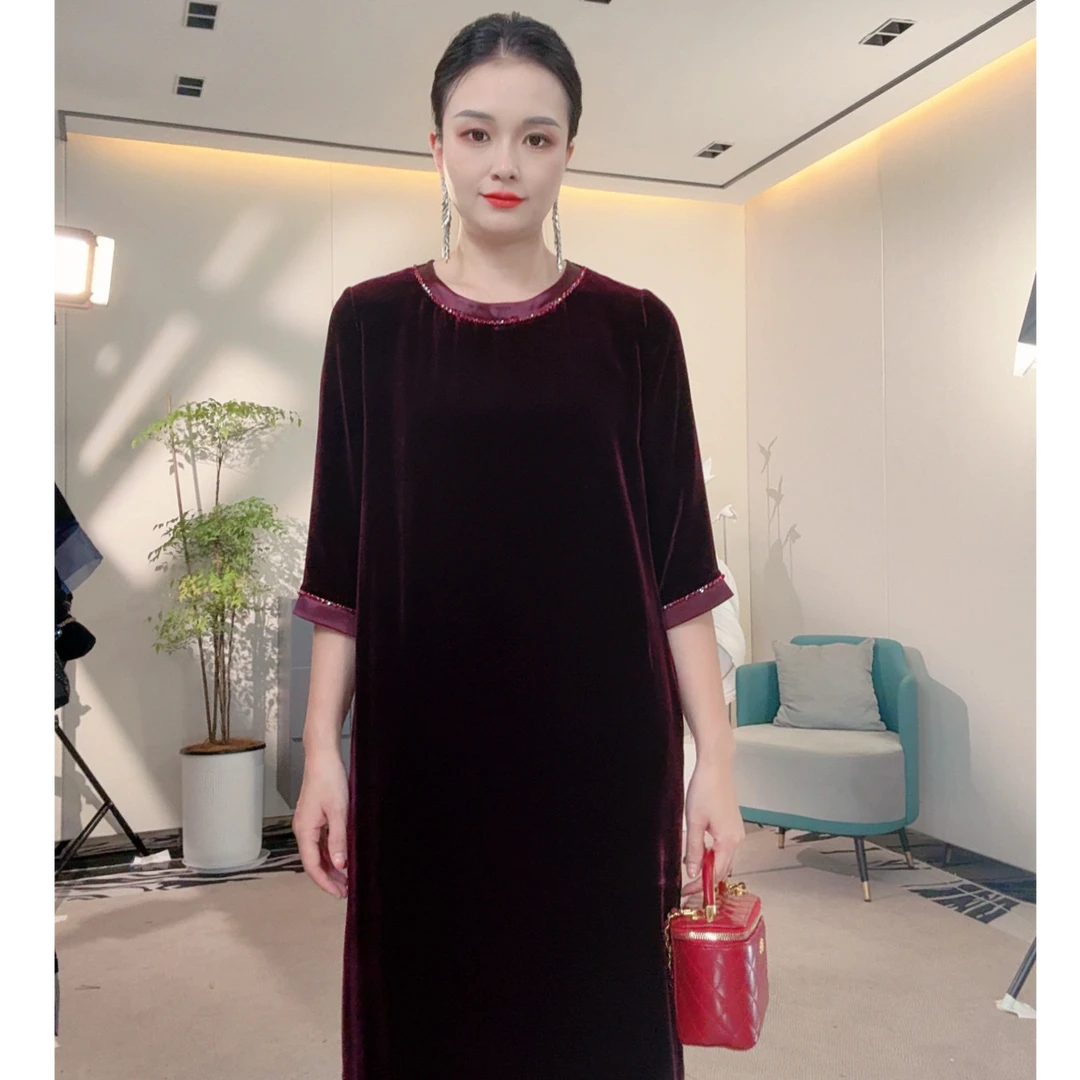酒红色圆领七分袖气质时尚显瘦连衣裙