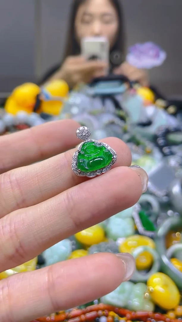 翡翠未镶嵌颈饰/U/翡翠A货，一件需也是批发价